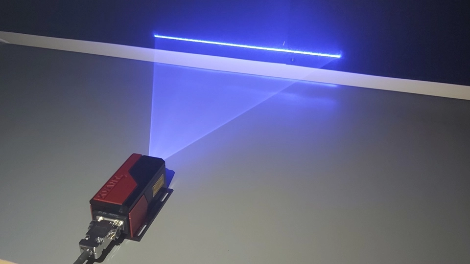 500 mW Line Laser for Flatness Measurement Applications